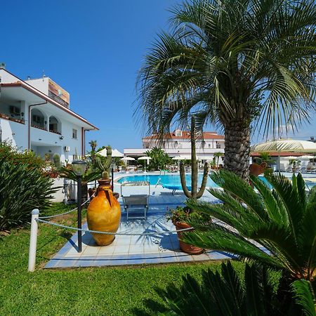 Hotel Damanse Santa Domenica Talao Exterior foto