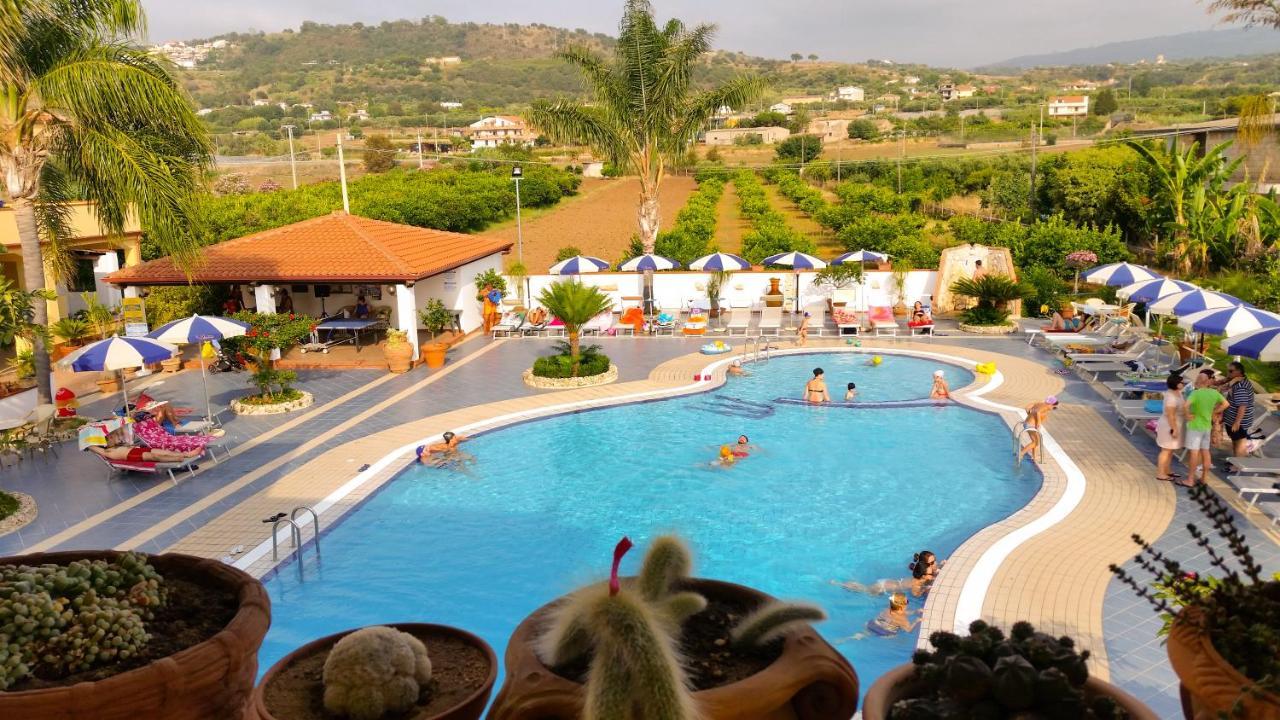 Hotel Damanse Santa Domenica Talao Exterior foto