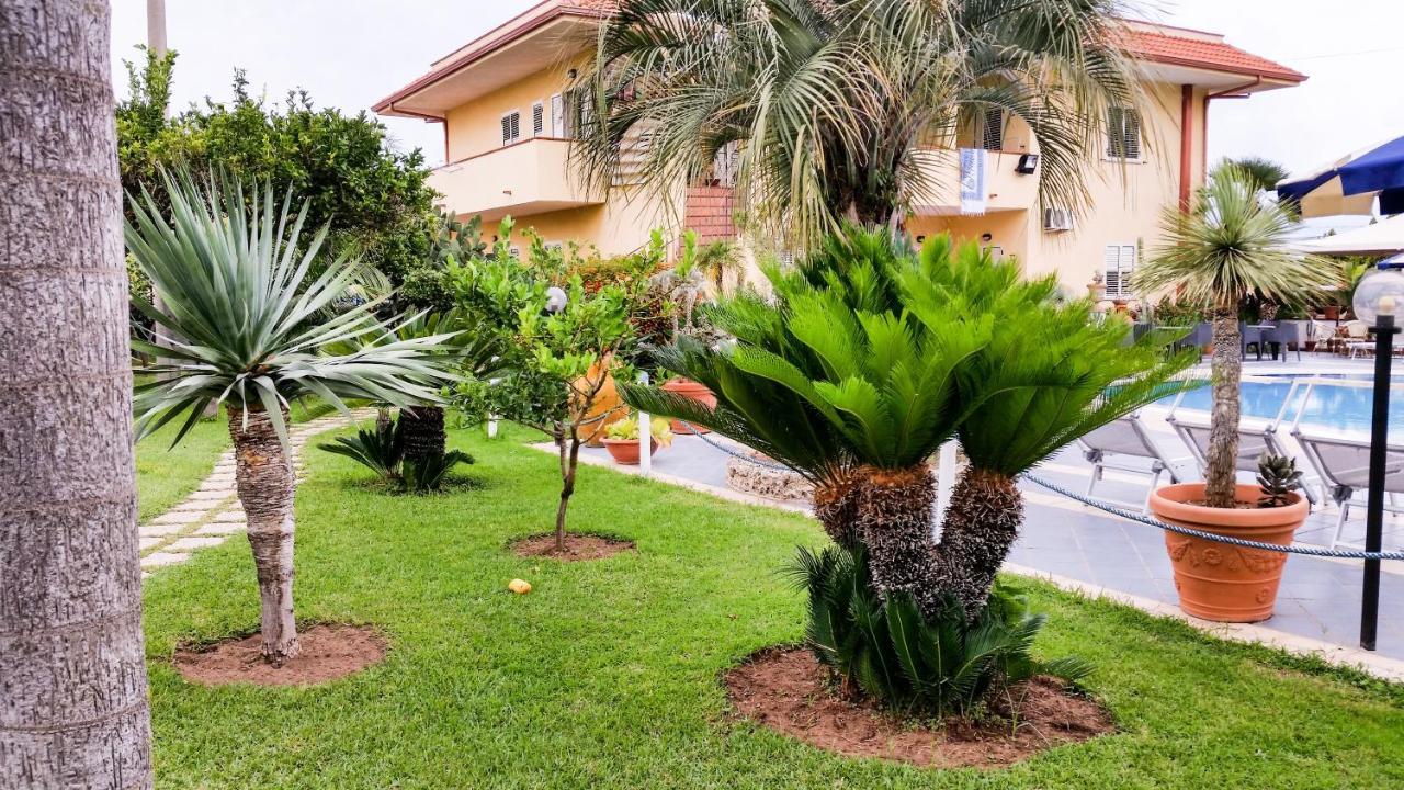 Hotel Damanse Santa Domenica Talao Exterior foto