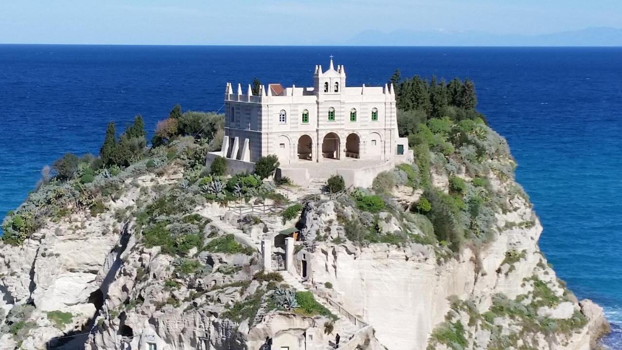Hotel Damanse Santa Domenica Talao Exterior foto
